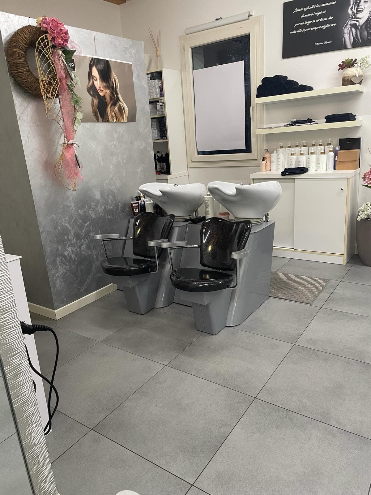 Lavoro parrucchiere 8