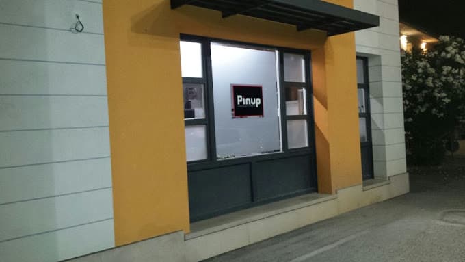 Pinup Parrucchieri Hero